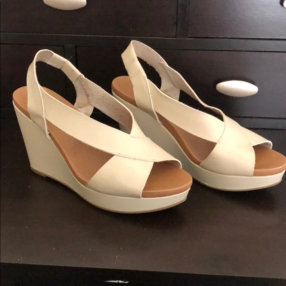 Sandals - Picture 2 of 2